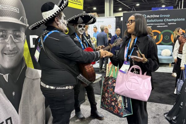 Famous Pistoleros Famous Pistoleros